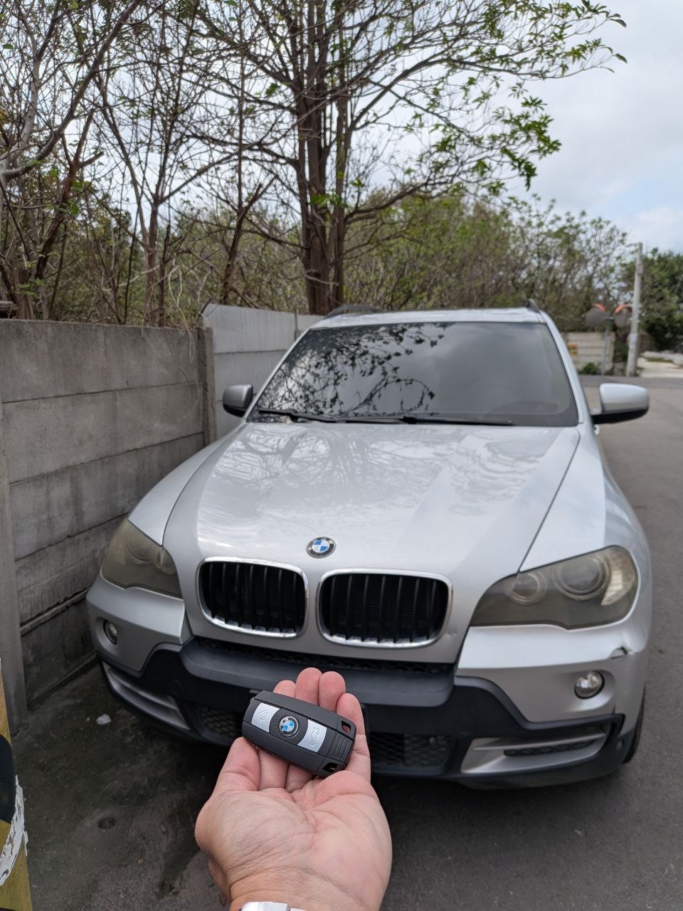 BMW X5 彰化市現場救援