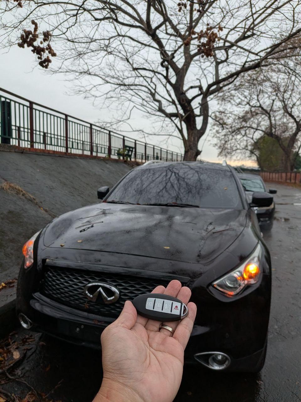 Infiniti FX35 鑰匙全丟救援