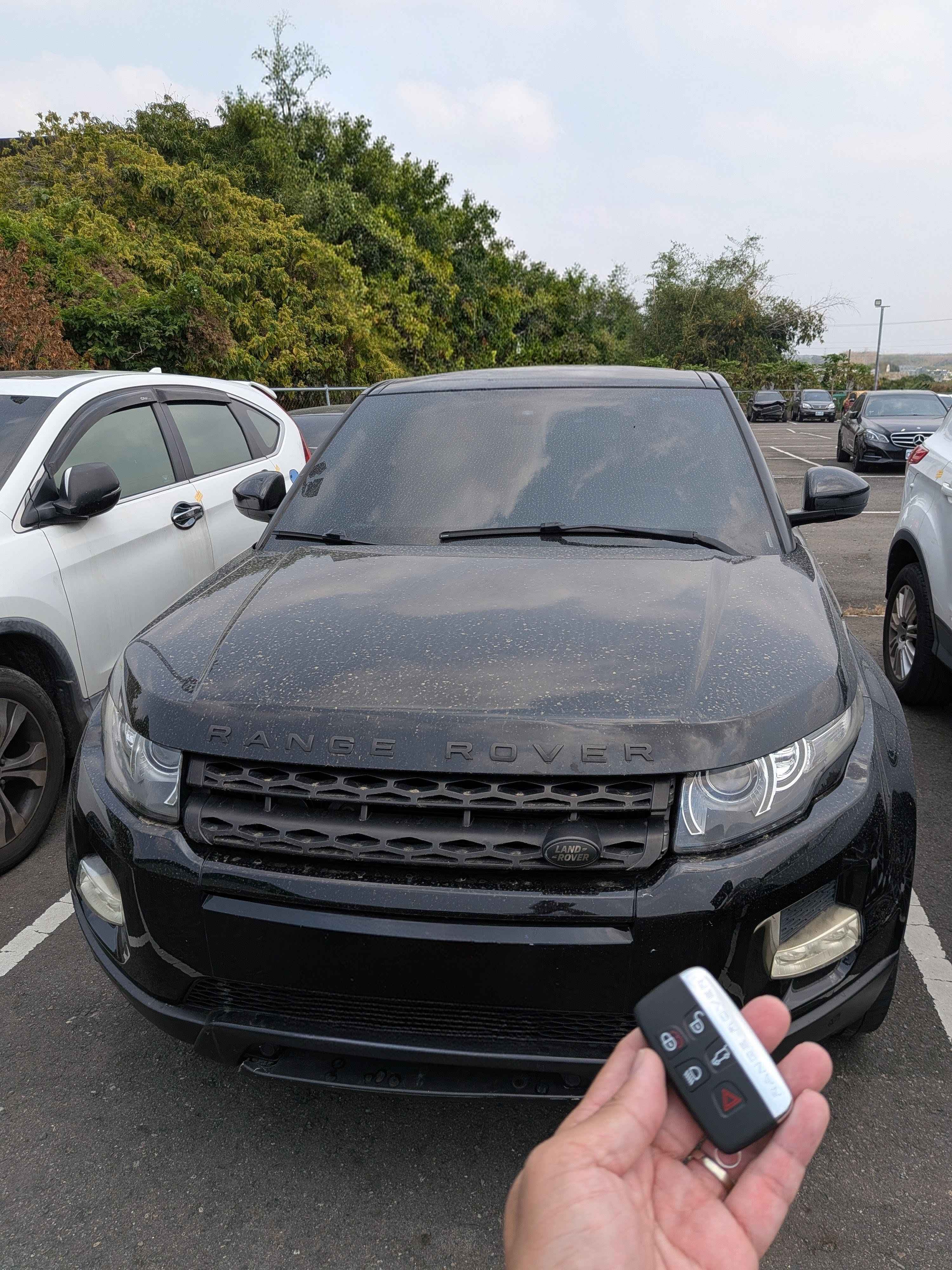 Range Rover Evoque 得標車鑰匙全丟現場完成