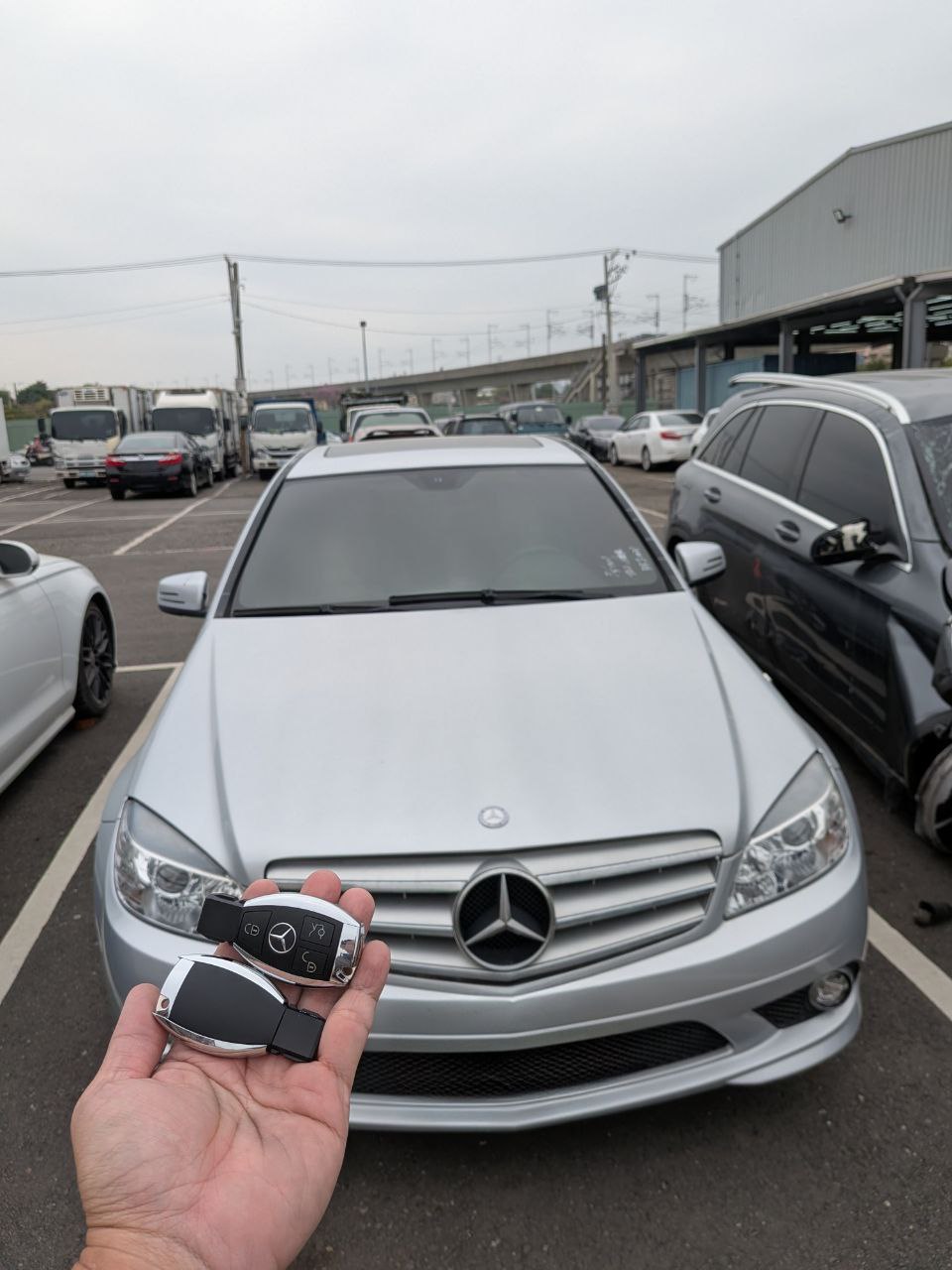 Benz W204 鑰匙高雄楠梓全丟救援