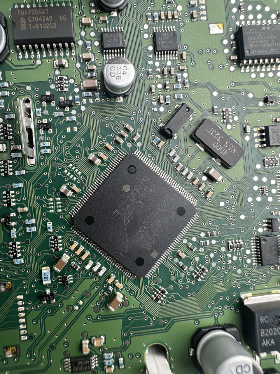 VAG 防盜授權核心晶片細節